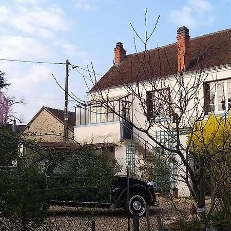 Les Noyers Monestois Entre Cher Et Canal De Berry Mennetou-sur-Cher Екстериор снимка