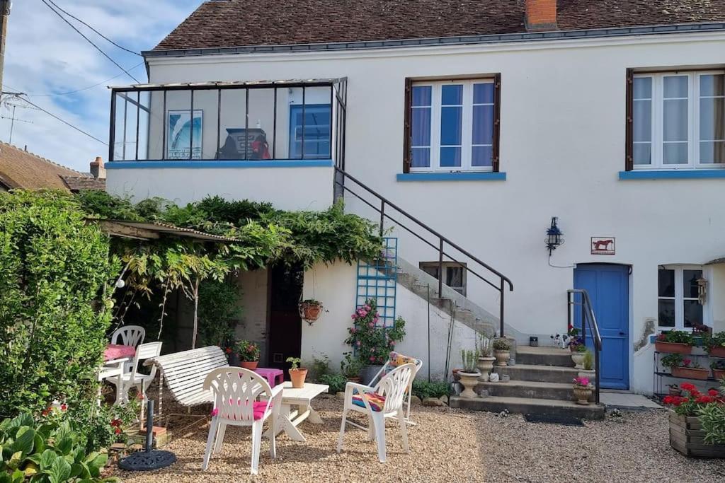 Les Noyers Monestois Entre Cher Et Canal De Berry Mennetou-sur-Cher Екстериор снимка